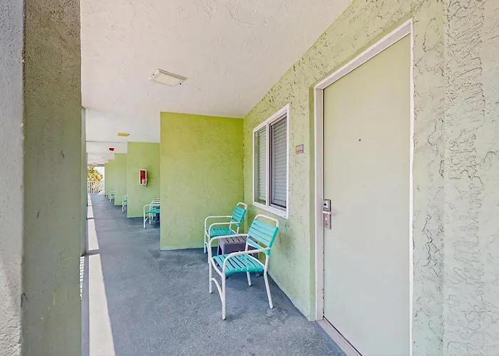 Pelican Pointe